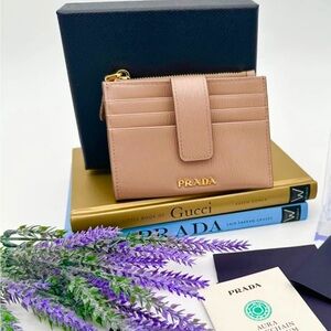 Saffiano Metal Card Holder Compact Wallet Cipria